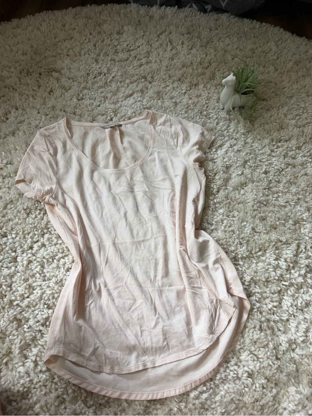 Banana Republic beige cream super soft short sleeve women’s top t shirt